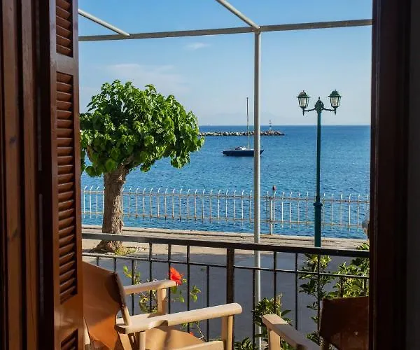 Notos Sea Front * Glossa